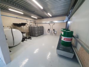 Sala de almacenaje de aceites lubricantes