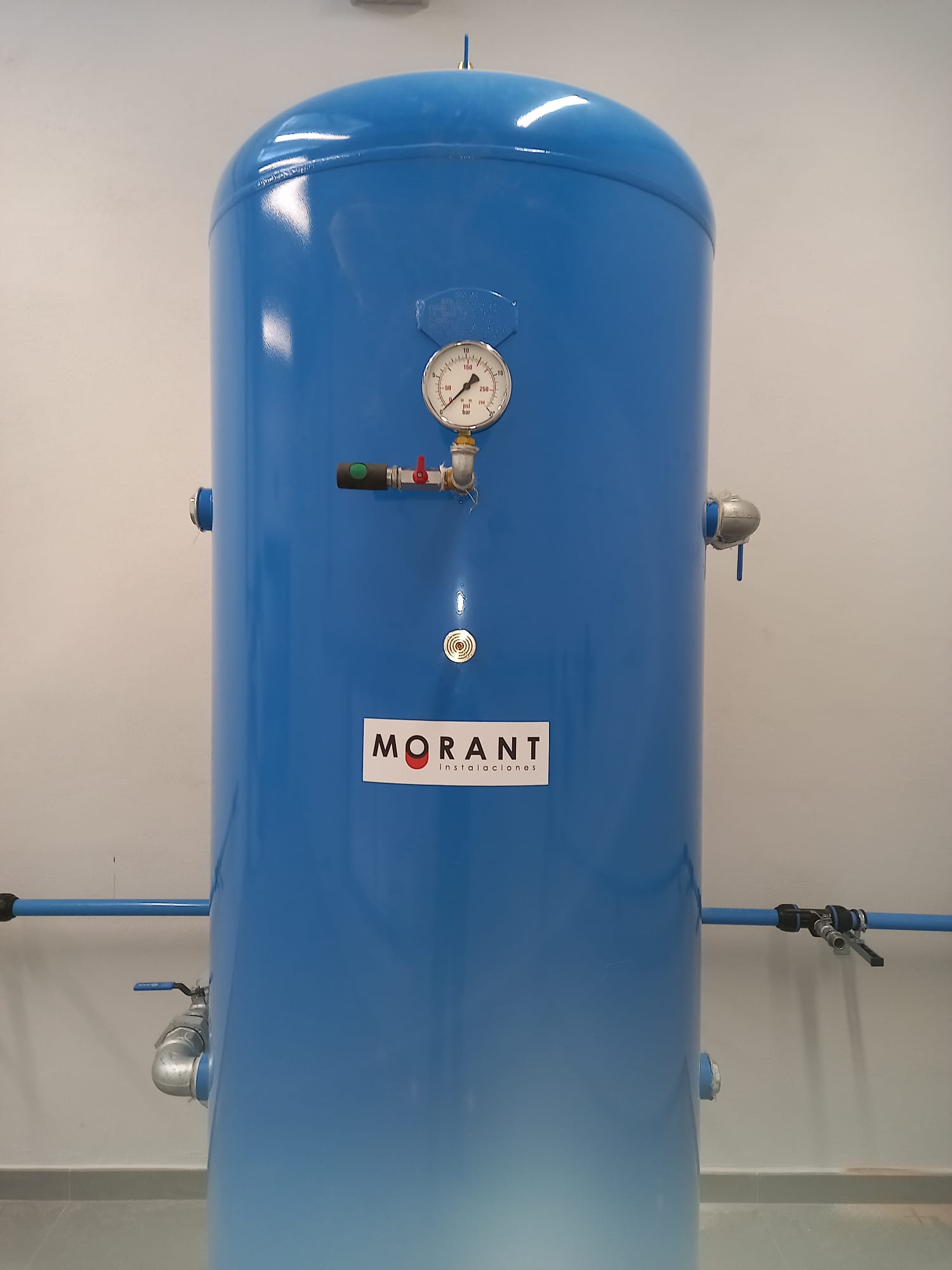 Enrollador de manguera aire comprimido - Instalaciones Morant